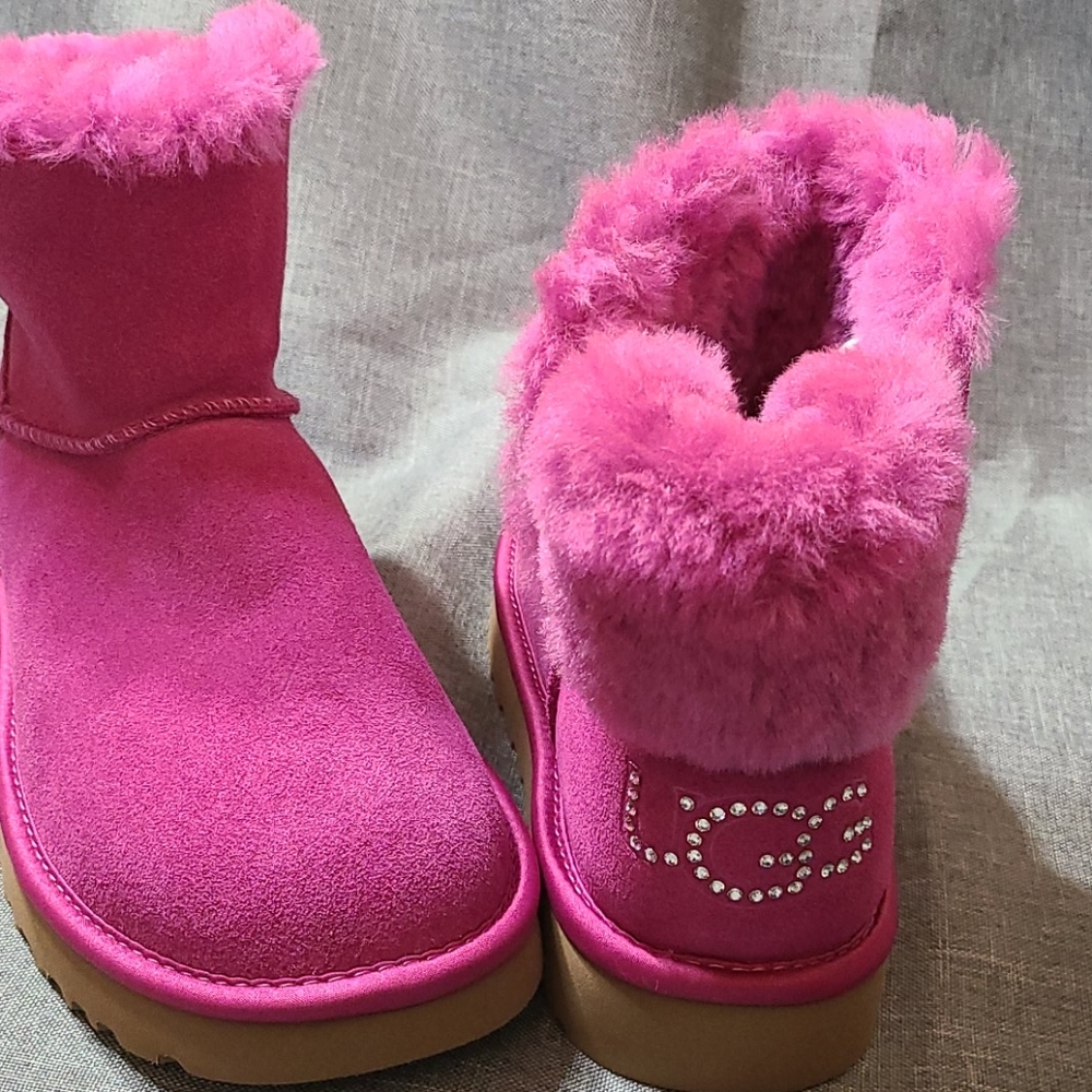 Ugg Boots - image 3